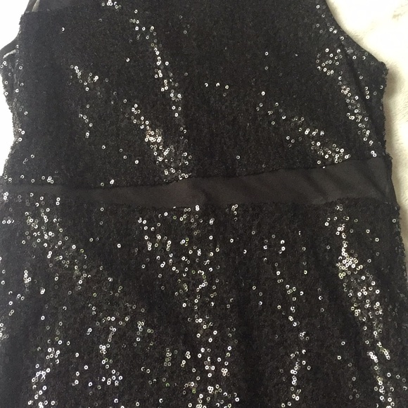 black evening dress - Picture 2 of 7